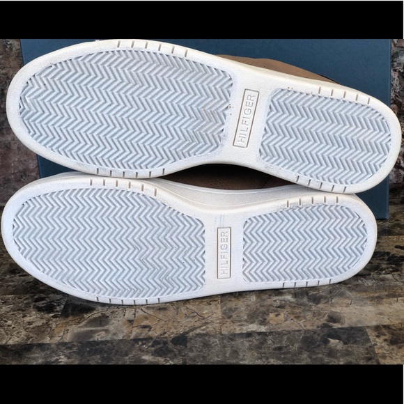 Tommy Hilfiger Men's Lutwin Sneakers - Picture 10 of 16